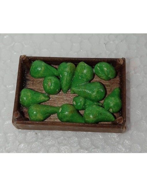 cassetta pere verdi per presepe con statuine da cm 19 misure circa 4x3x2 cm
