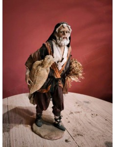 Tripi uomo con barba bianca, sacco juta e paglia statuina del presepe cm 18 realizzata a mano con vestiti su misura inamidati